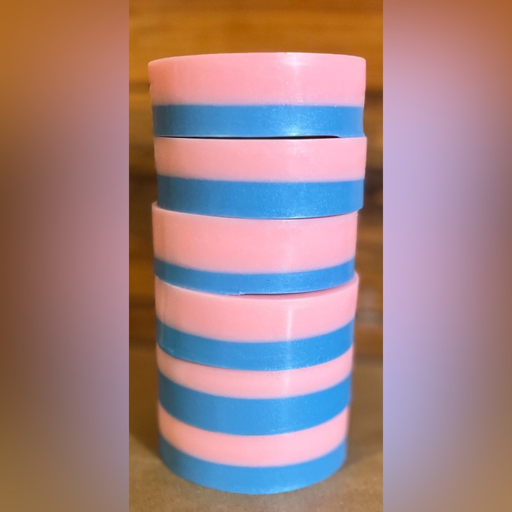 Handmade Soap - COTTON CANDY ๐ญ - Picture 2 of 2